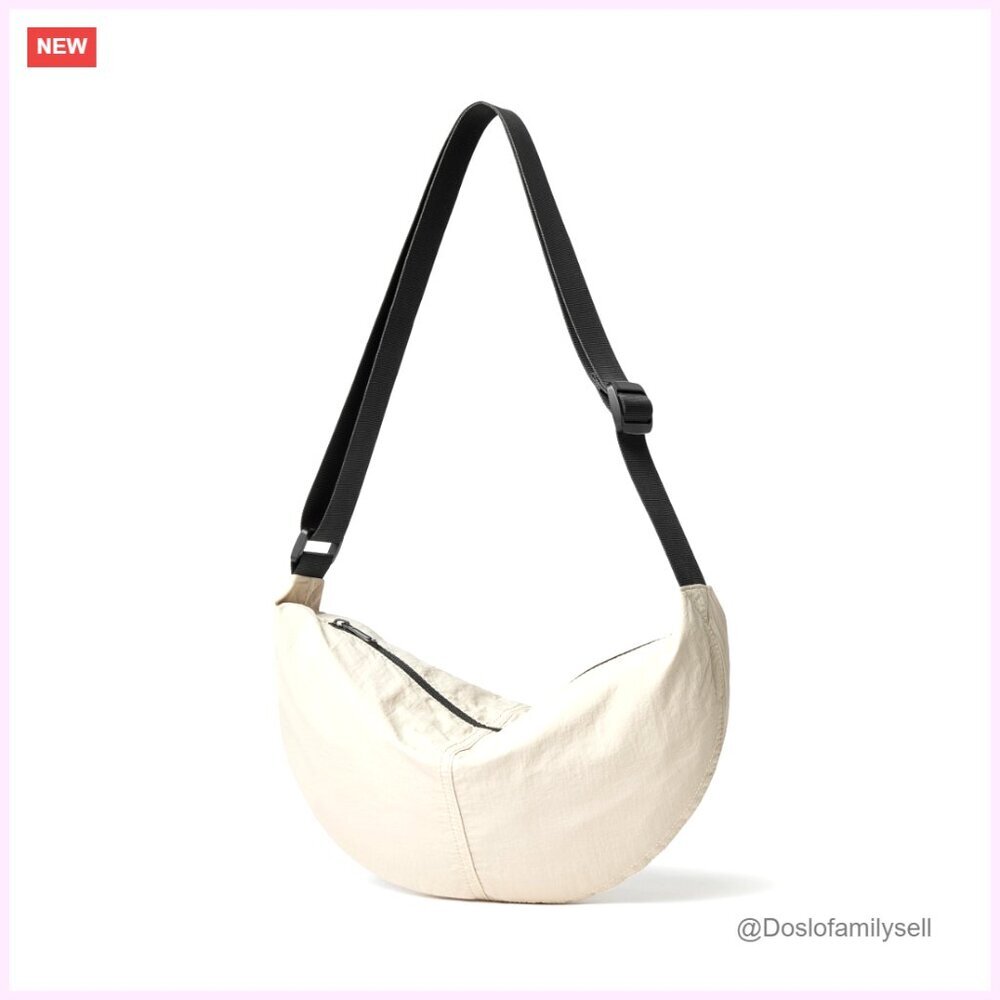 Nylon Crossbody Bag Lightweight Waterproof Crescent Hobo Purse Adjustable Strap